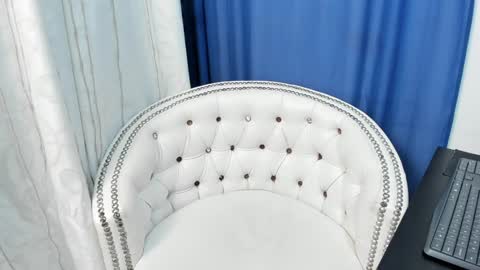 analia18  online show from 12/07/24, 11:51