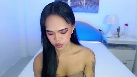 Snapshot of analisa30 chatting on 10/17/25, 06:43 analisa online show from 10/17/25, 06:43