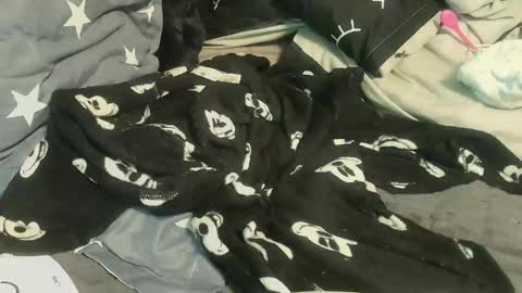 analove200 online show from 10/28/25, 06:39