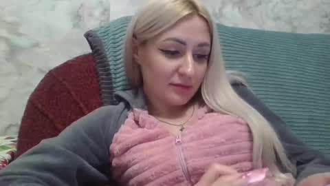 analqueen2024 online show from 01/17/25, 01:56