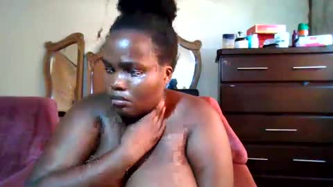 Snapshot of analslut1987 chatting on 01/18/25, 01:40 analslut1987 online show from 01/18/25, 01:40