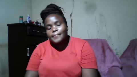 Snapshot of analslut1987 chatting on 10/19/25, 04:29 analslut1987 online show from 10/19/25, 04:29