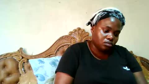 Snapshot of analslut1987 chatting on 11/10/25, 08:13 analslut1987 online show from 11/10/25, 08:13