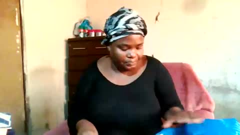 Snapshot of analslut1987 chatting on 11/15/25, 06:11 analslut1987 online show from 11/15/25, 06:11