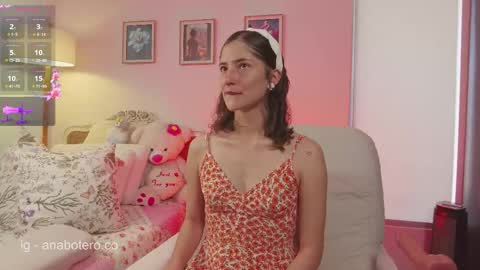 Ana Mara Botero online show from 10/14/25, 08:31