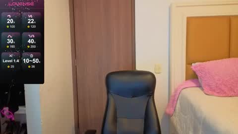 Ana online show from 10/31/25, 12:11