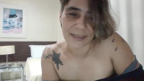 Snapshot of anamaya_sammy chatting on 10/24/25, 02:19 Anamaya online show from 10/24/25, 02:19