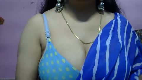 anamika794088 online show from 02/19/25, 12:33