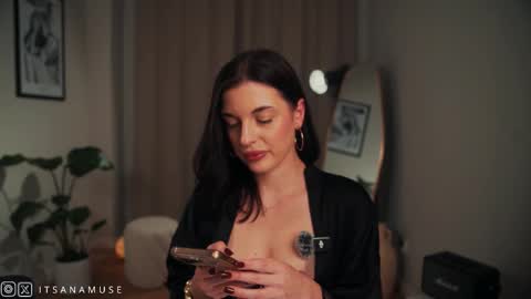 Snapshot of anamuse chatting on 10/12/25, 09:36 Ana online show from 10/12/25, 09:36