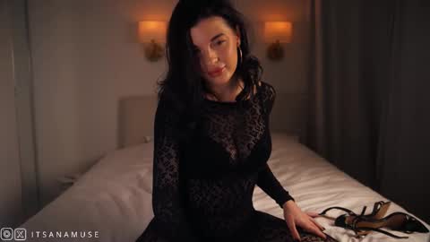 Snapshot of anamuse chatting on 11/09/25, 09:24 Ana online show from 11/09/25, 09:24