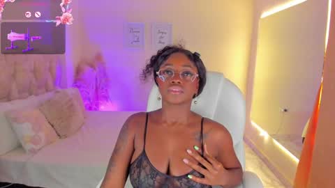 A N A  my connection hours are from 600 pm to 12 pm Colombian time online show from 05/27/26, 05:04
