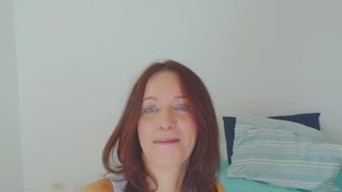 anapereira12 online show from 05/19/26, 04:24