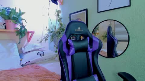 Snapshot of anapola_ chatting on 01/28/25, 07:22 ana online show from 01/28/25, 07:22