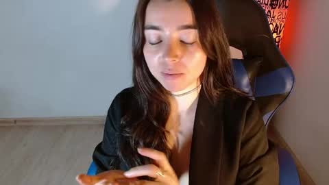 Snapshot of anarosse__ chatting on 06/01/26, 11:39 ana 3 online show from 06/01/26, 11:39