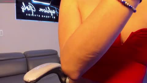 Snapshot of anaruiz1_ chatting on 02/28/25, 07:25 ana online show from 02/28/25, 07:25