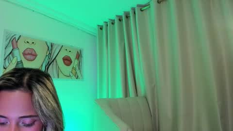 Snapshot of anaskinny chatting on 11/12/25, 08:08 Ana online show from 11/12/25, 08:08