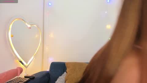 Snapshot of anasofia_07s chatting on 01/10/25, 03:18 anasofia_07s online show from 01/10/25, 03:18