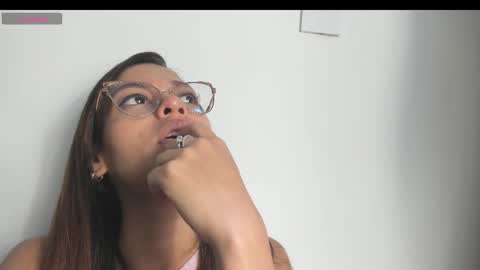 Snapshot of anasofia_07s chatting on 09/28/25, 01:00 anasofia_07s online show from 09/28/25, 01:00