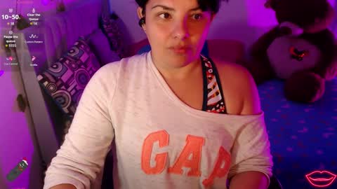 Snapshot of anaspark chatting on 09/30/25, 01:49 Ana online show from 09/30/25, 01:49