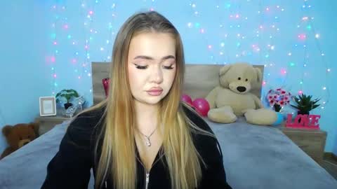 Snapshot of anastacyyellig chatting on 01/14/25, 11:27 anastacyyellig online show from 01/14/25, 11:27