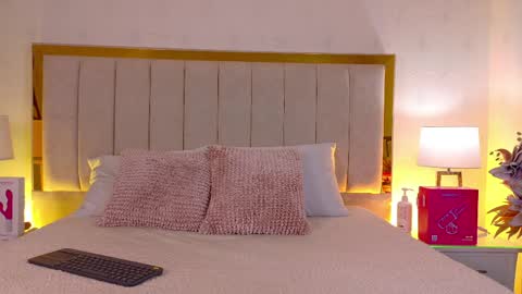 Snapshot of anastasia_steelegb chatting on 04/02/26, 12:14 Mia online show from 04/02/26, 12:14