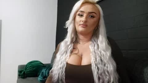 Snapshot of anastasiaamore chatting on 09/21/25, 08:21 AnastasiaAmore online show from 09/21/25, 08:21