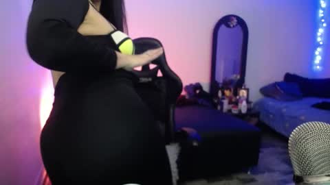 Snapshot of anastasiabasst__ chatting on 02/12/25, 06:51 Jennyfer.... but u can say me Anastasia online show from 02/12/25, 06:51