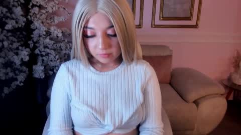 Snapshot of anavelvet chatting on 09/24/25, 07:50 Ana online show from 09/24/25, 07:50