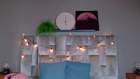 Kendra  online show from 03/01/26, 12:18