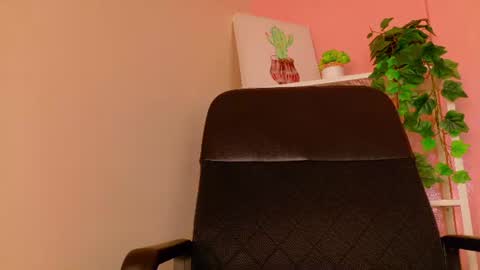 Snapshot of anavicc__ chatting on 07/13/26, 09:01 Kendra online show from 07/13/26, 09:01