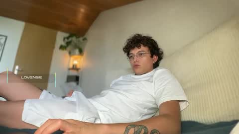 Snapshot of anddres_boss chatting on 09/22/25, 08:49 Tell Me ANDRESS ----- online show from 09/22/25, 08:49