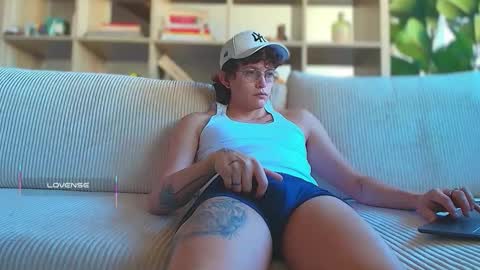 Snapshot of anddres_boss chatting on 10/07/25, 09:28 Tell Me ANDRESS ----- online show from 10/07/25, 09:28