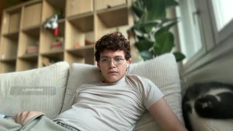 Snapshot of anddres_boss chatting on 11/04/25, 04:06 Tell Me ANDRESS ----- online show from 11/04/25, 04:06