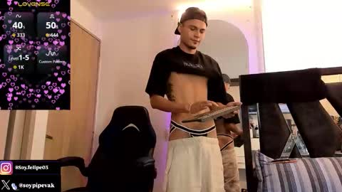 Snapshot of ander_bisex chatting on 03/29/26, 04:07 Ander online show from 03/29/26, 04:07