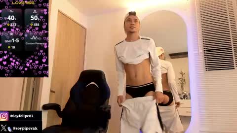 Snapshot of ander_bisex chatting on 04/26/26, 04:21 Ander online show from 04/26/26, 04:21