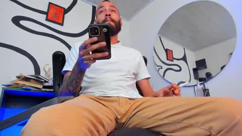 Andrs   -                   online show from 11/21/25, 01:15