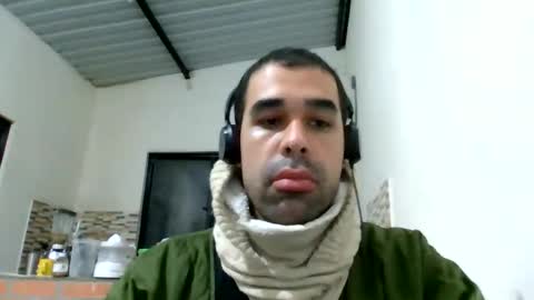 Snapshot of andersonbenitez77 chatting on 06/01/26, 09:00 SoyRickMano online show from 06/01/26, 09:00