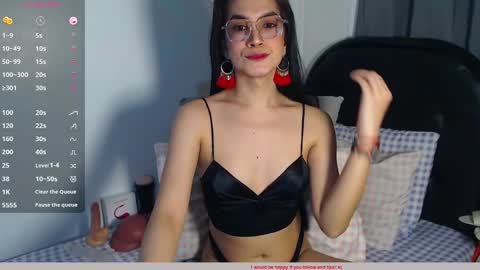       TWITTER andie sugar online show from 12/25/24, 08:40