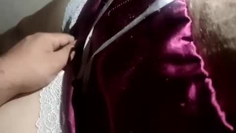 Snapshot of andin187303 chatting on 01/12/25, 02:24 andin187303 online show from 01/12/25, 02:24