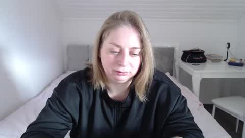 Snapshot of andorphina chatting on 01/09/26, 12:41 Andorphin online show from 01/09/26, 12:41