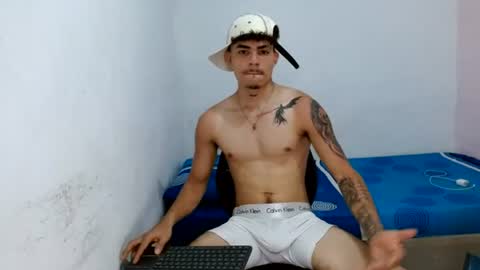 Snapshot of andr_093 chatting on 06/15/26, 12:40 andr_093 online show from 06/15/26, 12:40