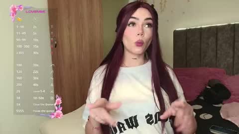 Snapshot of andra_rosse chatting on 04/12/26, 09:53 Andra de la Rosse online show from 04/12/26, 09:53