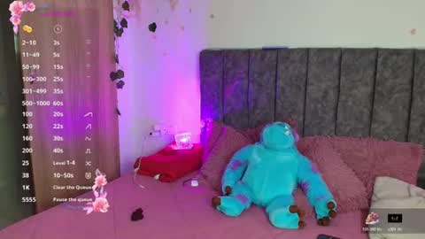 Snapshot of andra_rosse chatting on 07/05/26, 08:16 Andra de la Rosse online show from 07/05/26, 08:16