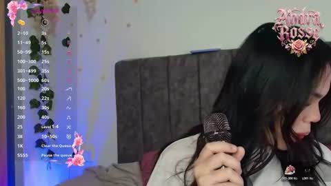 Snapshot of andra_rosse chatting on 07/27/26, 01:23 Andra de la Rosse online show from 07/27/26, 01:23