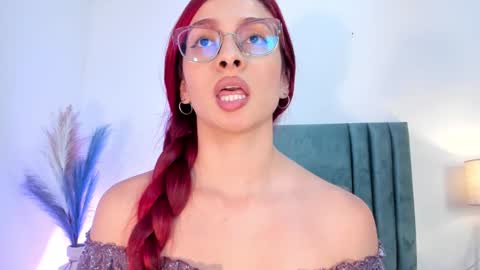 Andra Cyrus online show from 02/06/25, 05:40