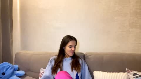 Snapshot of andradosher chatting on 11/04/25, 01:21 Sophie Lane online show from 11/04/25, 01:21