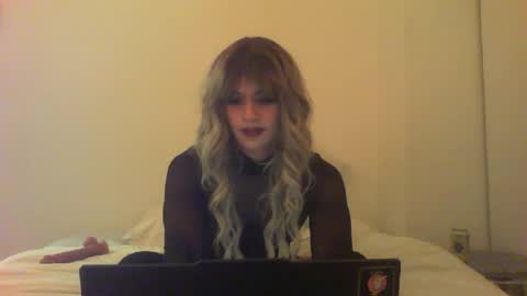 Snapshot of andralastt chatting on 07/04/26, 04:40 andralastt online show from 07/04/26, 04:40