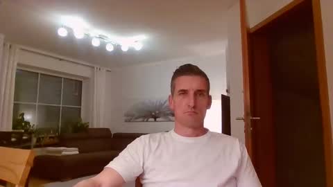 Snapshot of andre029 chatting on 12/01/24, 07:03 Name online show from 12/01/24, 07:03