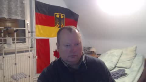 Snapshot of andre124231 chatting on 12/10/24, 05:44 Andre online show from 12/10/24, 05:44