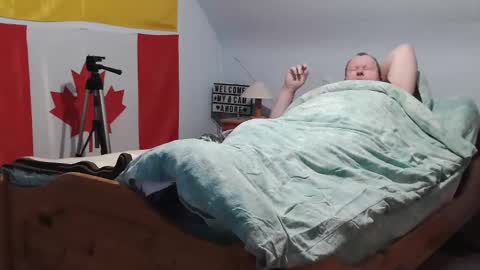 Snapshot of andre124231 chatting on 12/12/24, 11:47 Andre online show from 12/12/24, 11:47